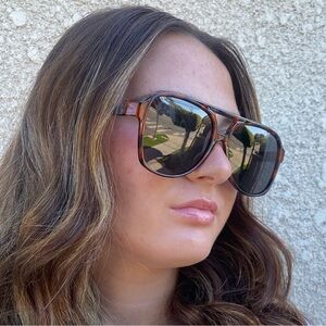 Oversized Aviator Sunglasses - Tortoise
